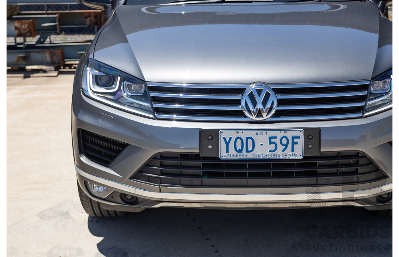 11/2017 Volkswagen Touareg 150 TDI Monochrome (AWD) 7P MY18 4D Wagon Canyon Grey Turbo Diesel 3.0L