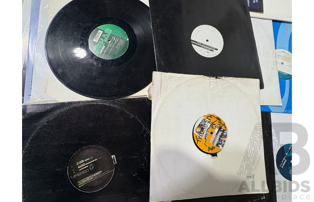 Collection of Approx 35 Early Electronic Dance Music 12-Inch Singles Including Underworld, Deep Dish, Dimitri From Paris, Dubtribe Sound System, Café del Mar & More