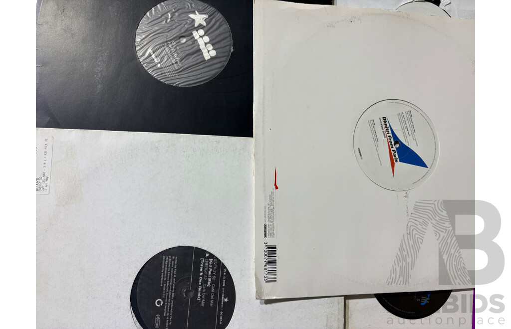 Collection of Approx 35 Early Electronic Dance Music 12-Inch Singles Including Underworld, Deep Dish, Dimitri From Paris, Dubtribe Sound System, Café del Mar & More
