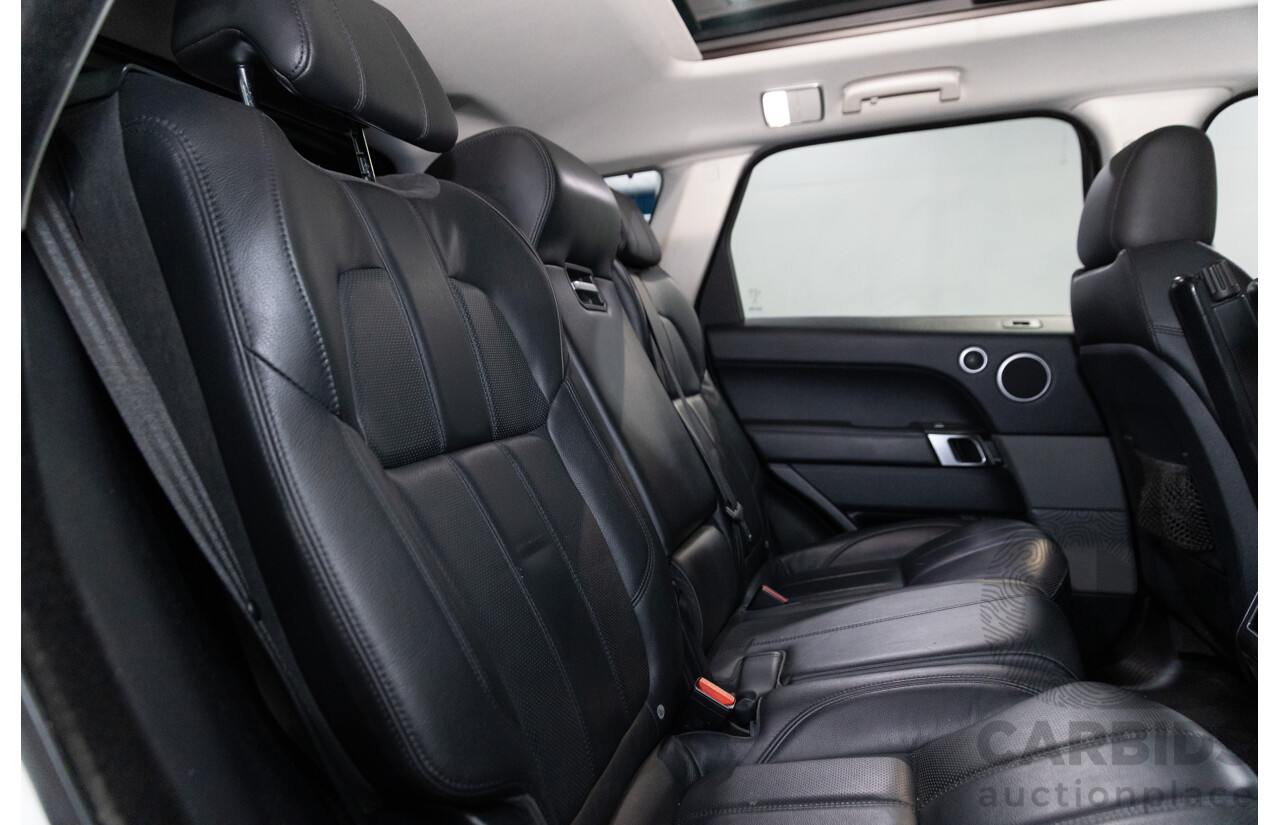 01/2017 Land Rover Range Rover Sport 3.0 TDV6 SE (AWD) LW MY17 4d Wagon Fuji White Turbo Diesel V6 3.0L