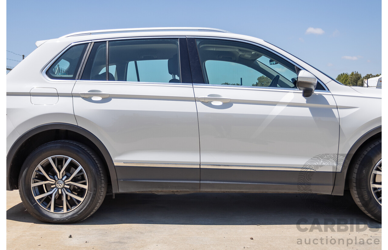 8/2017 Volkswagen Tiguan 132TSI Comfortline (AWD) 5NA MY18 4d Wagon Pure White Turbo 2.0L