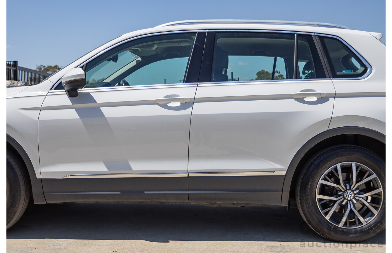 8/2017 Volkswagen Tiguan 132TSI Comfortline (AWD) 5NA MY18 4d Wagon Pure White Turbo 2.0L