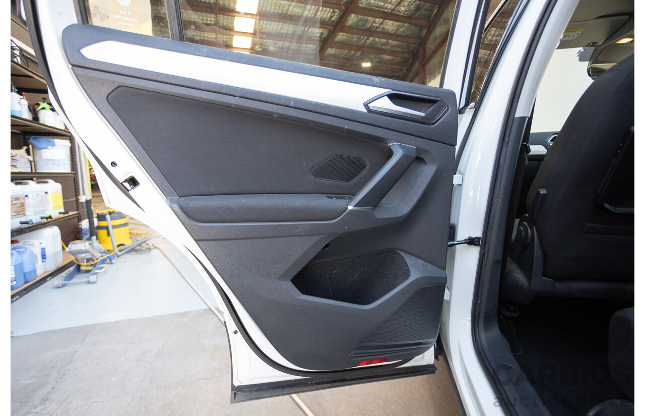 8/2017 Volkswagen Tiguan 132TSI Comfortline (AWD) 5NA MY18 4d Wagon Pure White Turbo 2.0L