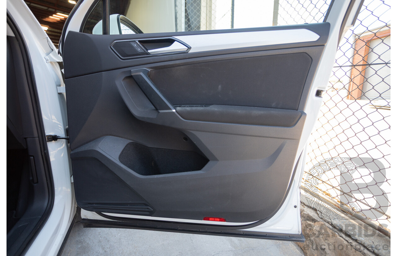 8/2017 Volkswagen Tiguan 132TSI Comfortline (AWD) 5NA MY18 4d Wagon Pure White Turbo 2.0L