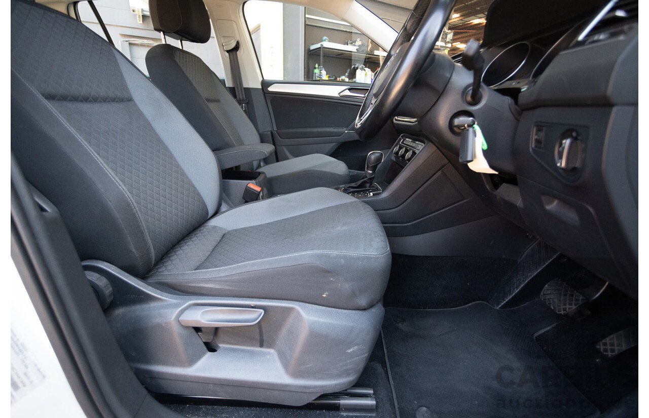 8/2017 Volkswagen Tiguan 132TSI Comfortline (AWD) 5NA MY18 4d Wagon Pure White Turbo 2.0L