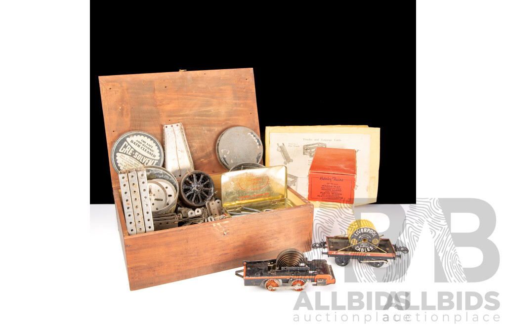 Timber Box of Vintage Meccano Pulleys, Wheels, Chain, Brackets with Boxed Hornby O Gauge Flat Truck with Cable Drum and Steam Locomotive Chassis