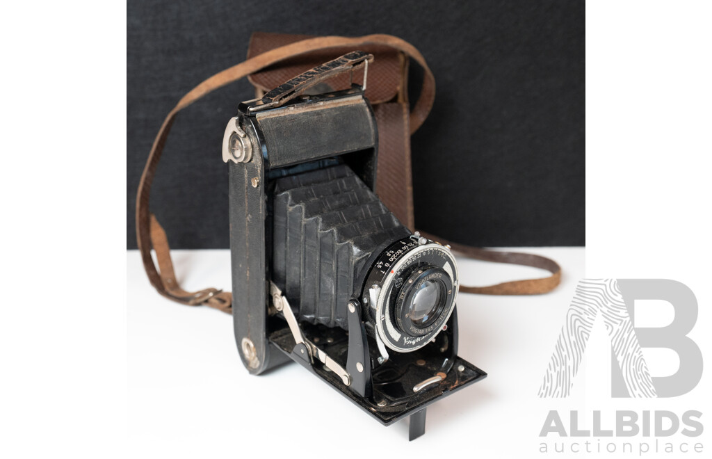 Voigtlander Bessa Folding Camera with Leather Case