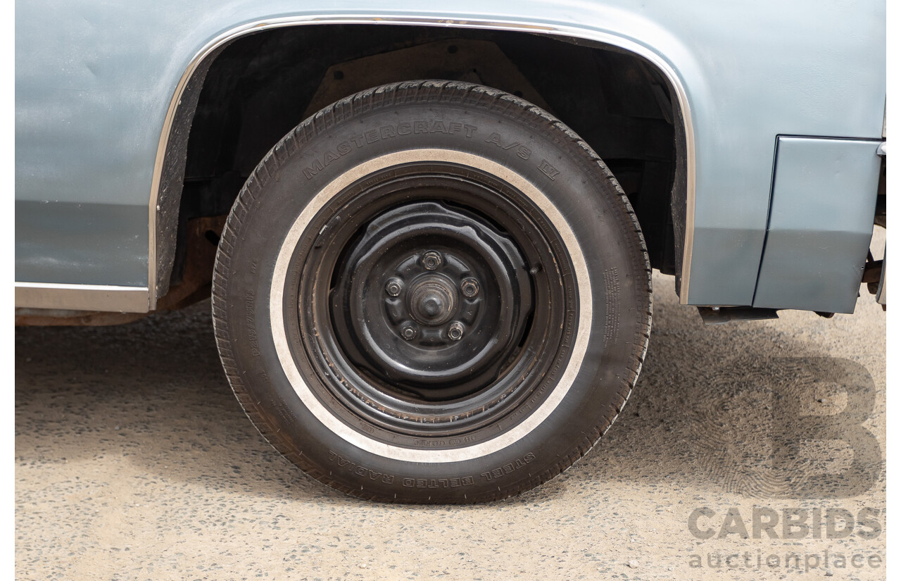 01/1981 Cadillac DeVille 4d Sedan Blue / Grey V8 5.0L