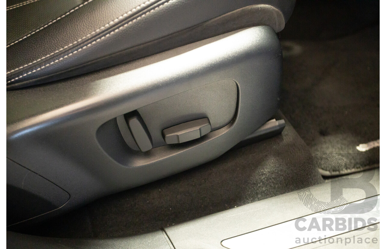 09/2017 Range Rover Velar D240 R-DYNAMIC S (AWD) MY18 4D Wagon Glacier White Turbo Diesel 2.0L