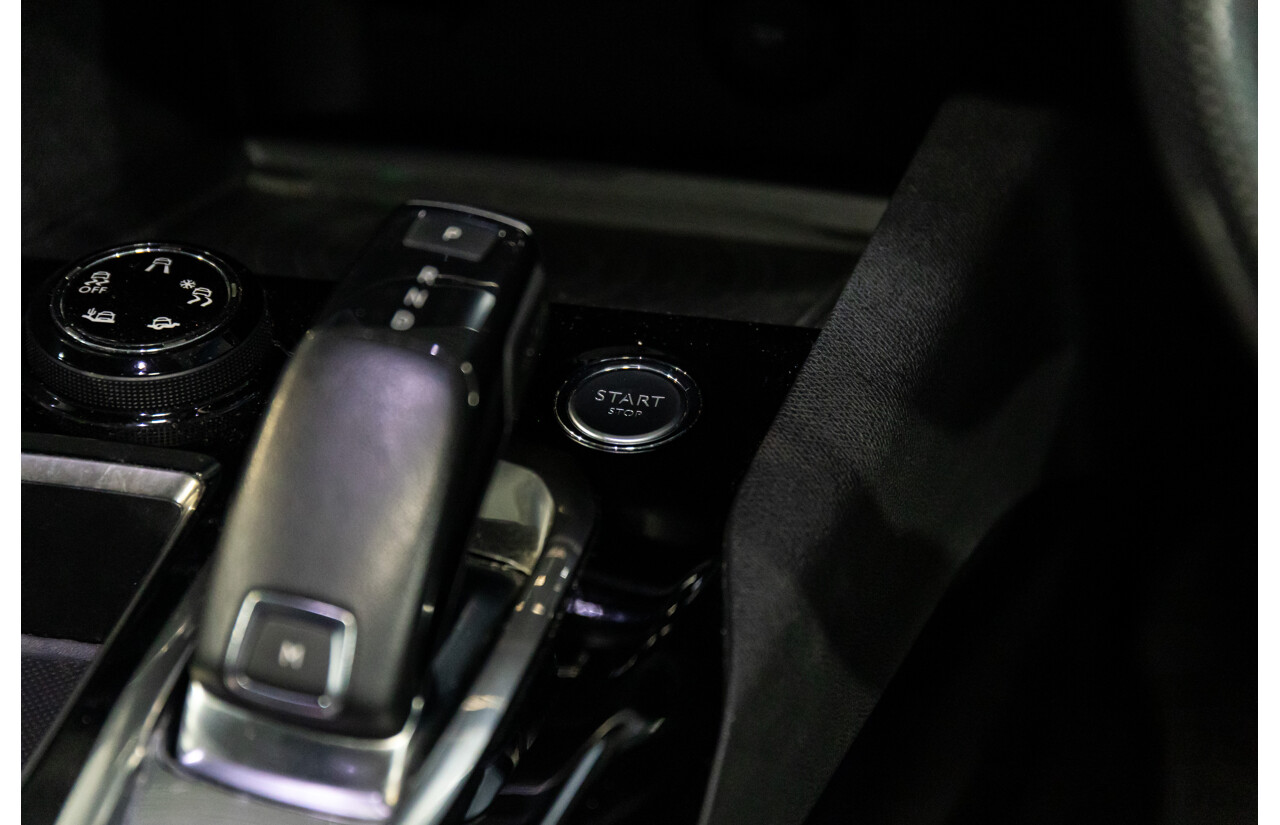 08/2017 Peugeot 3008 GT Line (FWD) P84 4d Wagon Cumulus Grey Metallic Turbo 1.6L