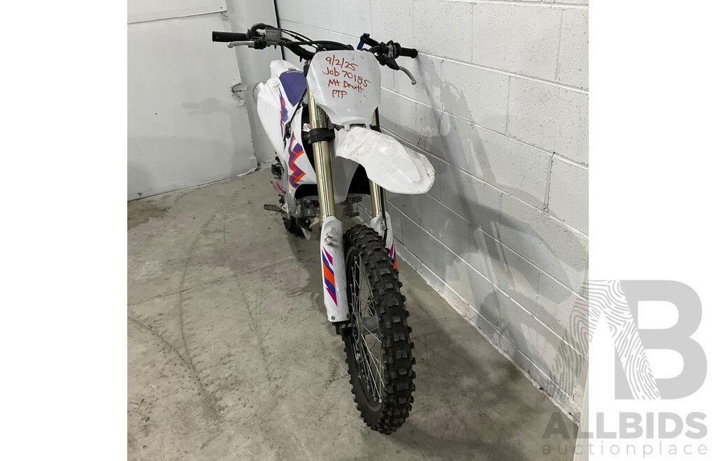 Scrap Gp Py450 Parts or Repairs Yamaha 450F Dirt - Lot 1637013 | CARBIDS
