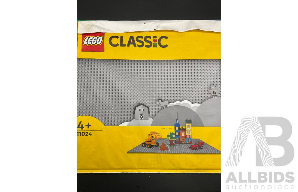 LEGO Technic (42203), LEGO Base Plate and ANKO Base Plate - Lot of 3