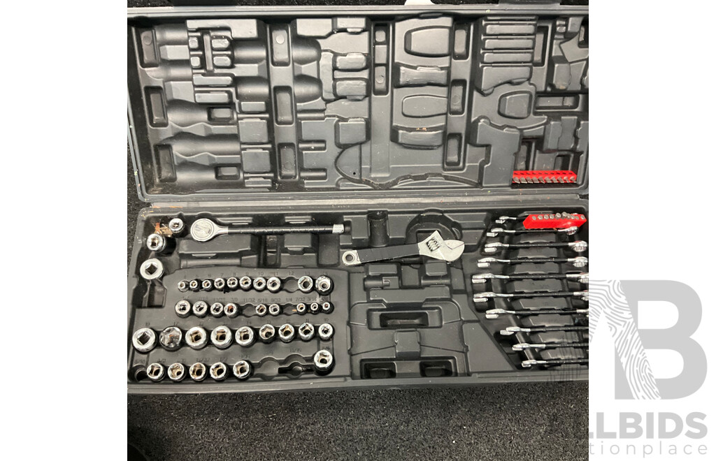 AEG BSS18C12Z Impact Wrench & Impact Driver with Battery, Charger and Carry Bag & a Case of Impact Socket Set