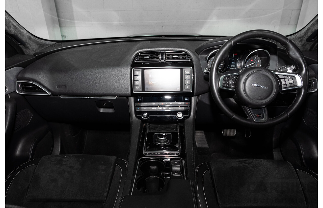 05/2018 Jaguar F-Pace 35t S (AWD 280kW) X761 MY18.5 4d Wagon Indus Silver Metallic Supercharged V6 3.0L