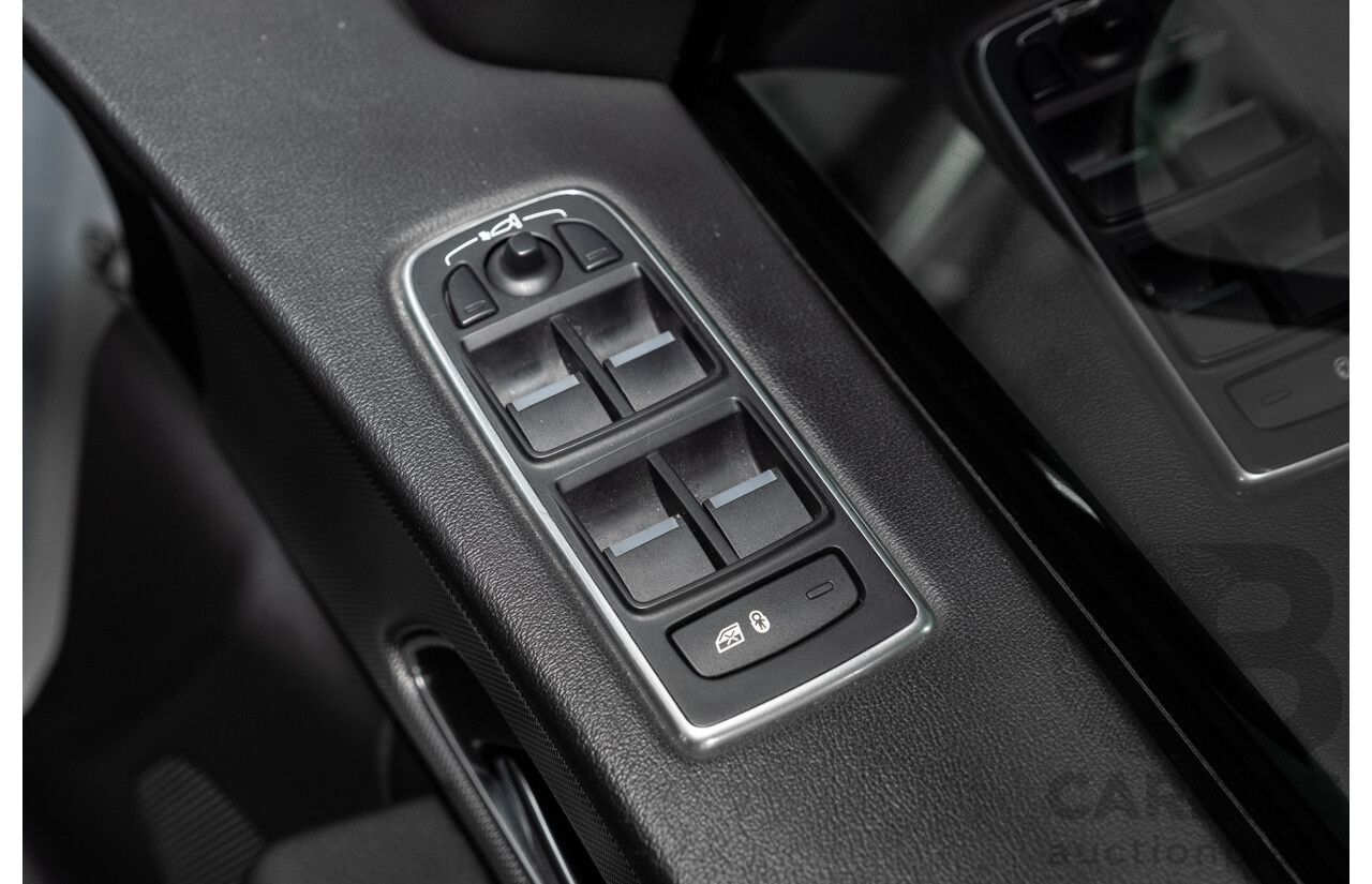 05/2018 Jaguar F-Pace 35t S (AWD 280kW) X761 MY18.5 4d Wagon Indus Silver Metallic Supercharged V6 3.0L