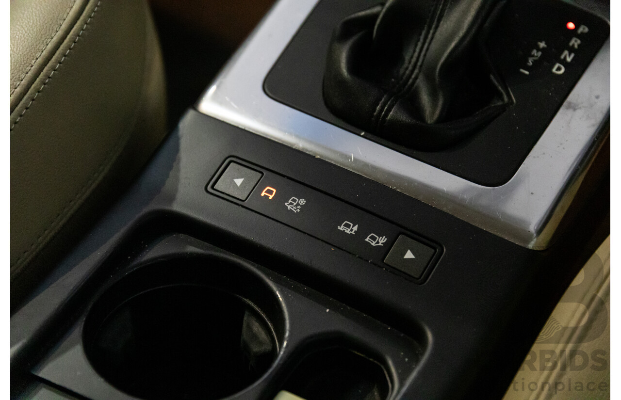 05/2013 Land Rover Freelander 2 Si4 SE (4x4) LF MY13 4D Wagon Havana Metallic Turbo 2.0L