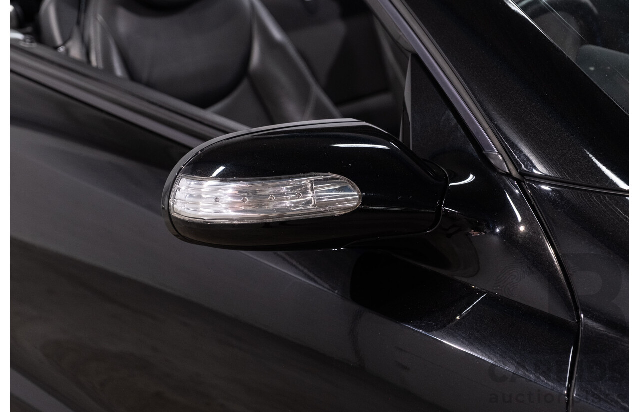 09/2005 Mercedes-Benz SL350 (RWD) R230 2D Convertible Obsidian Black Metallic V6 3.7L