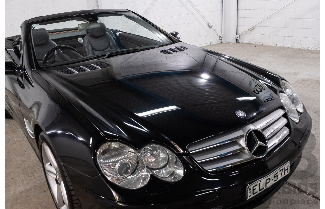 09/2005 Mercedes-Benz SL350 (RWD) R230 2D Convertible Obsidian Black Metallic V6 3.7L