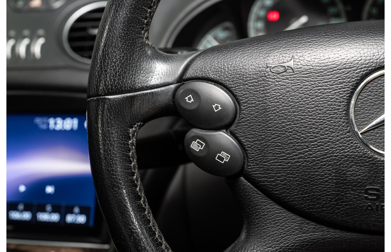 09/2005 Mercedes-Benz SL350 (RWD) R230 2D Convertible Obsidian Black Metallic V6 3.7L