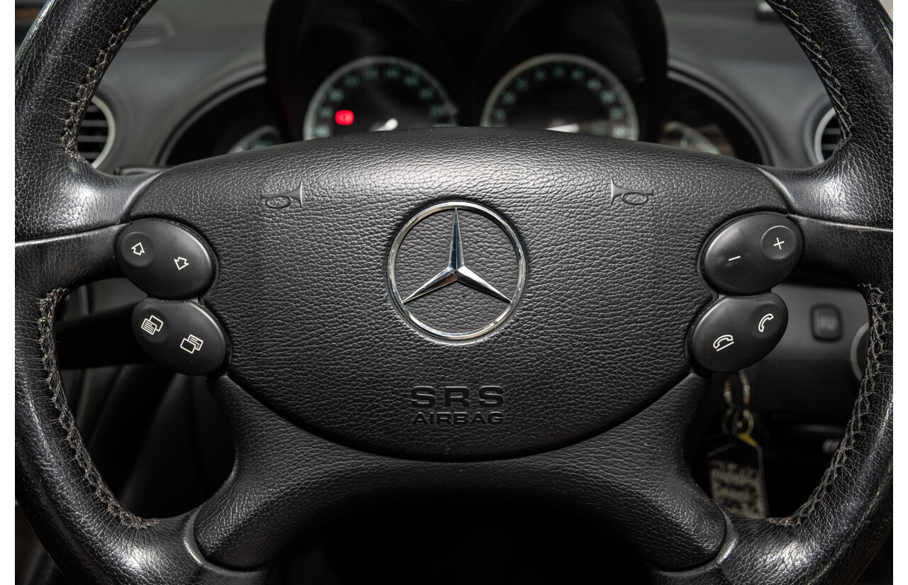 09/2005 Mercedes-Benz SL350 (RWD) R230 2D Convertible Obsidian Black Metallic V6 3.7L