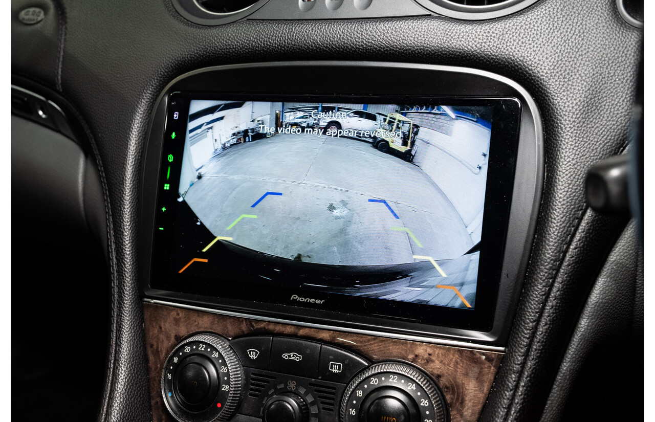 09/2005 Mercedes-Benz SL350 (RWD) R230 2D Convertible Obsidian Black Metallic V6 3.7L