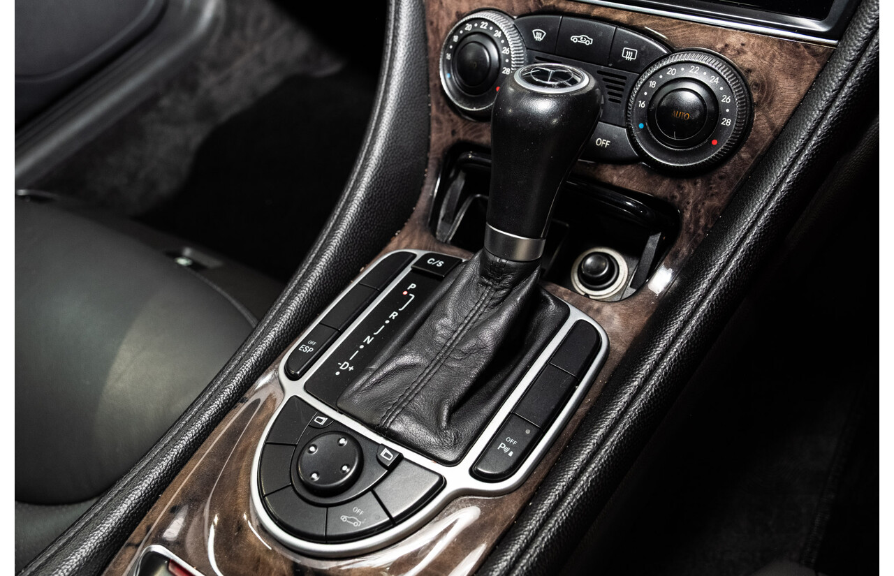 09/2005 Mercedes-Benz SL350 (RWD) R230 2D Convertible Obsidian Black Metallic V6 3.7L