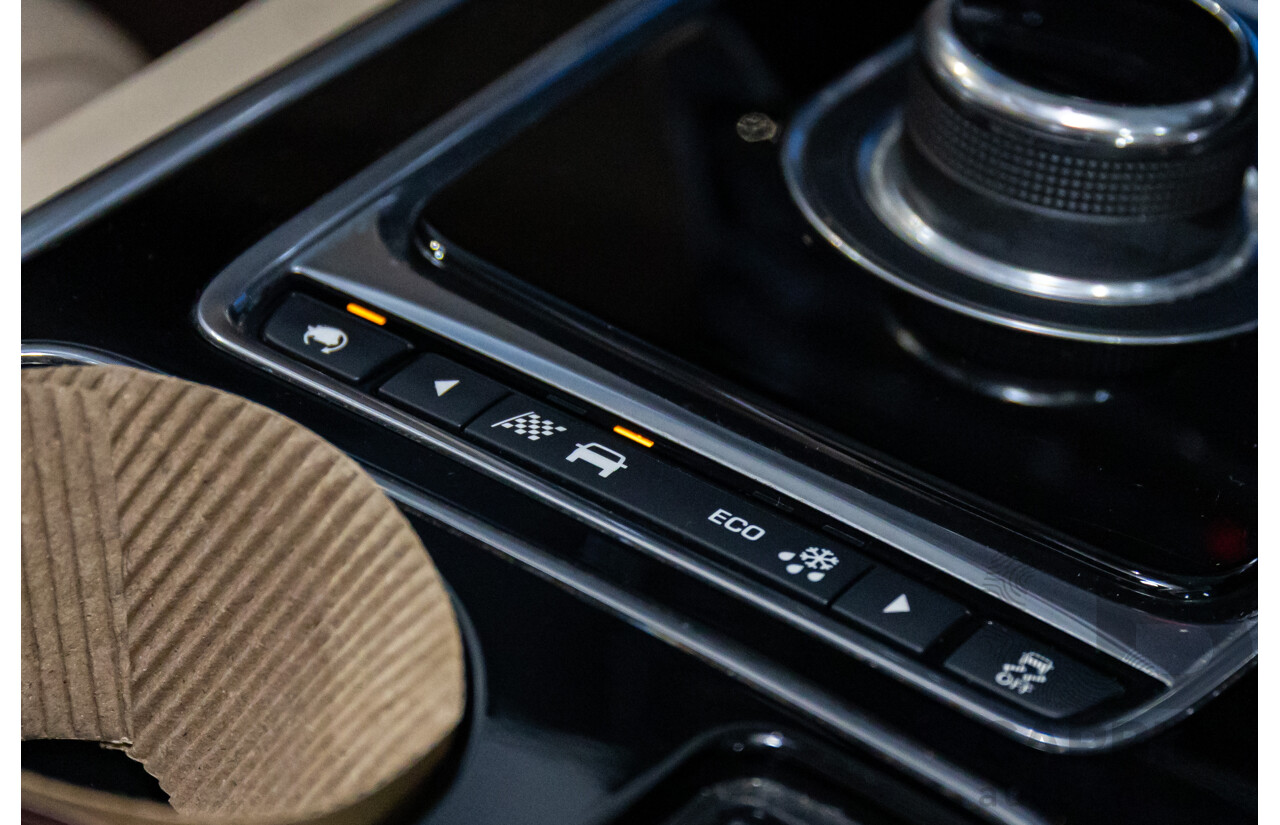 11/2016 Jaguar XE 20d Prestige (RWD) MY17 4d Sedan Dark Sapphire Blue Turbo Diesel 2.0L