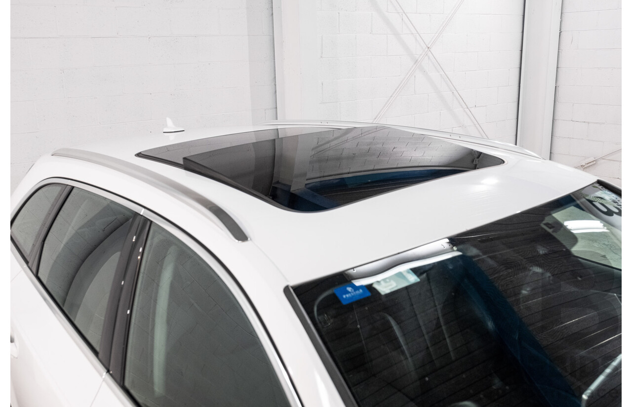 10/2016 Audi A4 Avant 2.0 TFSI S-Tronic Sport (FWD) F4 (B9) 4d Wagon Glacier White Turbo 2.0L