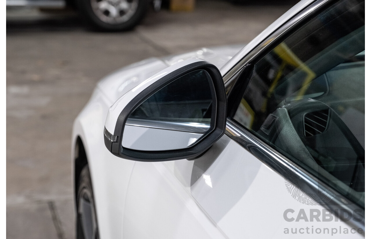 10/2016 Audi A4 Avant 2.0 TFSI S-Tronic Sport (FWD) F4 (B9) 4d Wagon Glacier White Turbo 2.0L