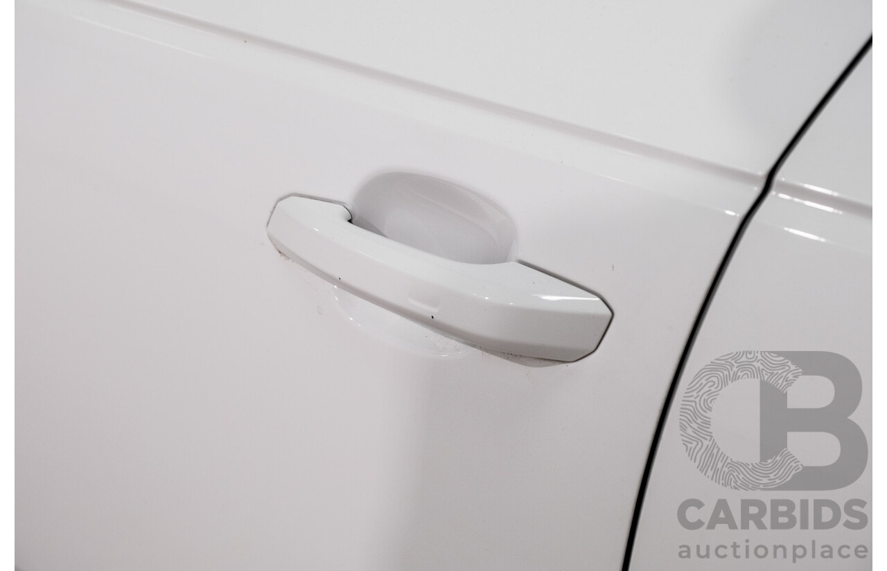 10/2016 Audi A4 Avant 2.0 TFSI S-Tronic Sport (FWD) F4 (B9) 4d Wagon Glacier White Turbo 2.0L