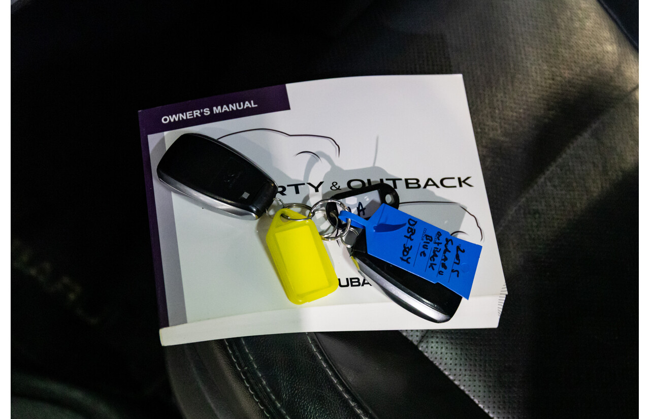 11/2015 Subaru Outback 3.6R (AWD) MY15 4d Wagon Lapis Blue Pearl 3.6L