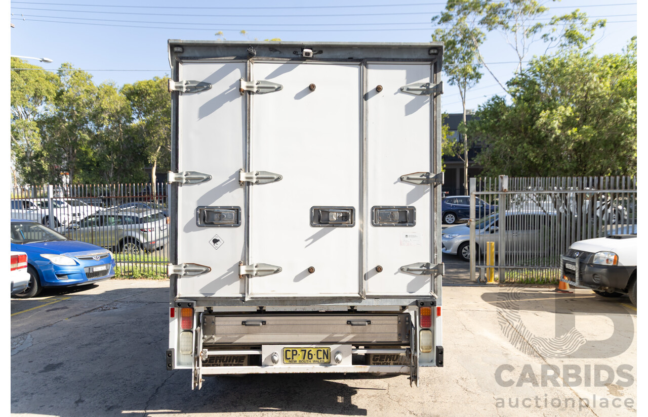 07/2017 Mitsubishi Canter L 7/800 515 (4x2) Cab Chassis 2d Truck Turbo Diesel 3.0L - Custom Refrigerated