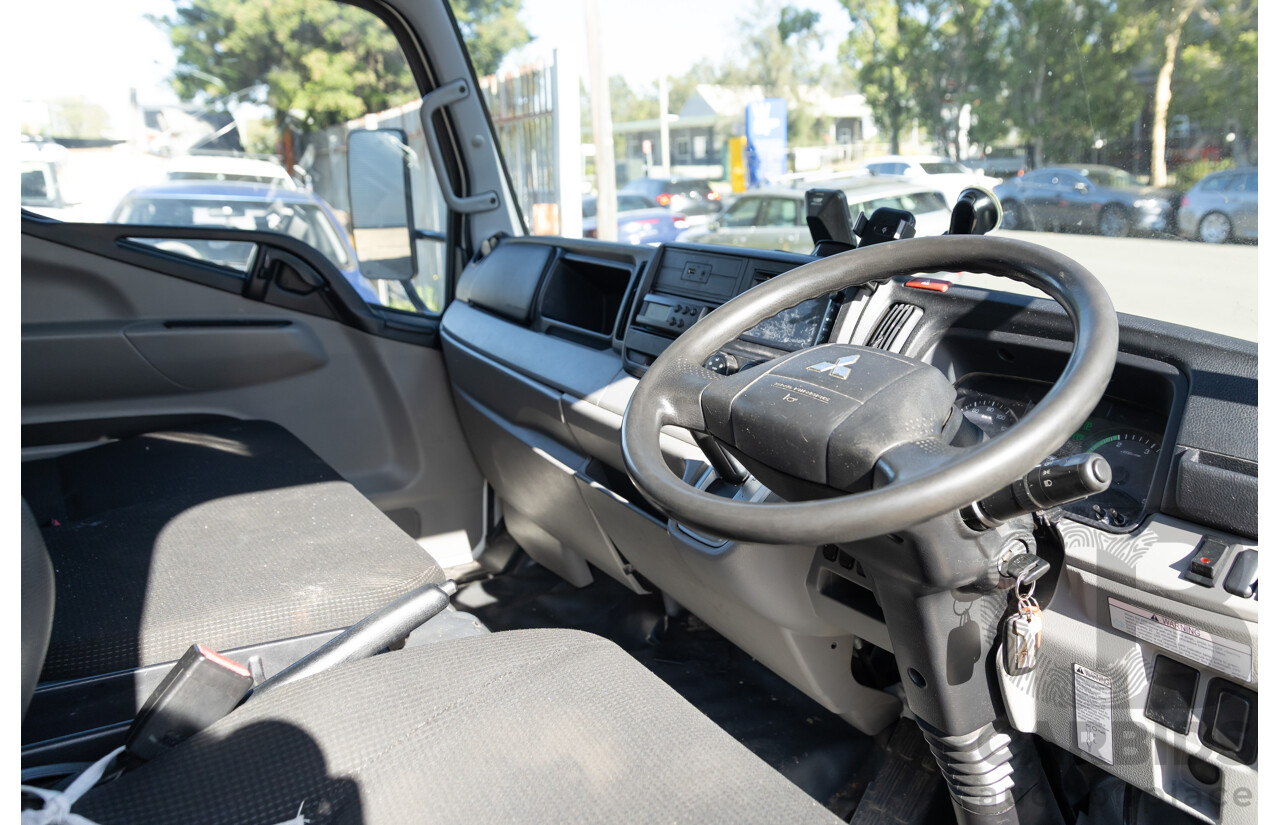 07/2017 Mitsubishi Canter L 7/800 515 (4x2) Cab Chassis 2d Truck Turbo Diesel 3.0L - Custom Refrigerated