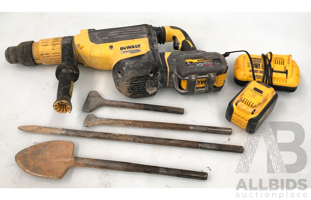 DeWalt 54V XR FLEXVOLT 52mm SDS-Max Cordless Hammer Drill