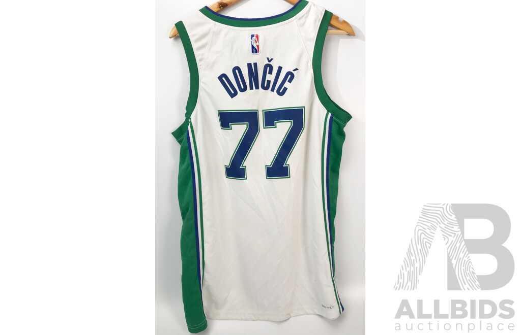 NBA Dallas Mavericks - Luka Doncic #77 Jersey (Size: Large)
