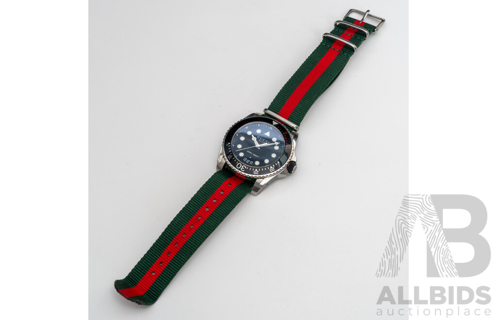 2016 Gucci YA136209 Dive Black Dial 45mm Stainless Steel XL Collection Men's Watch