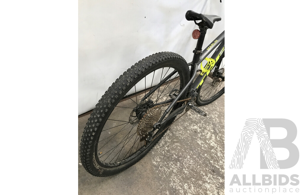 Trek Marlin 9 Speed Mountain Bike