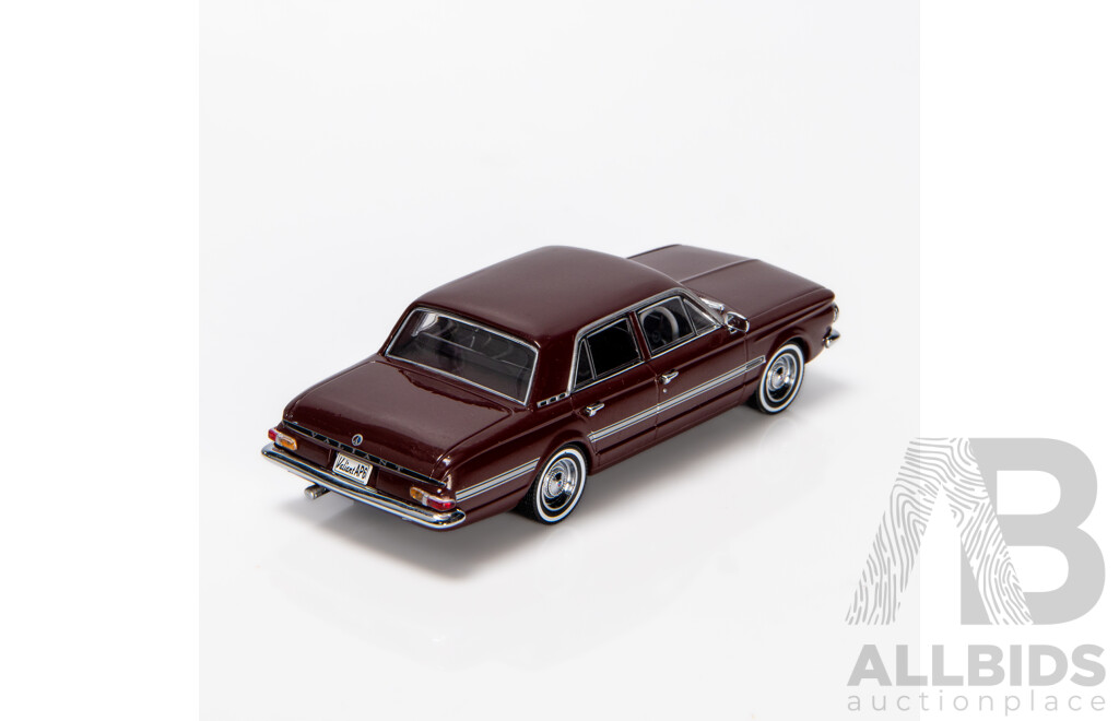 TRAX 1966 Valiant AP6 Regal Sedan Maroon TR81 1:43 Scale Model Car