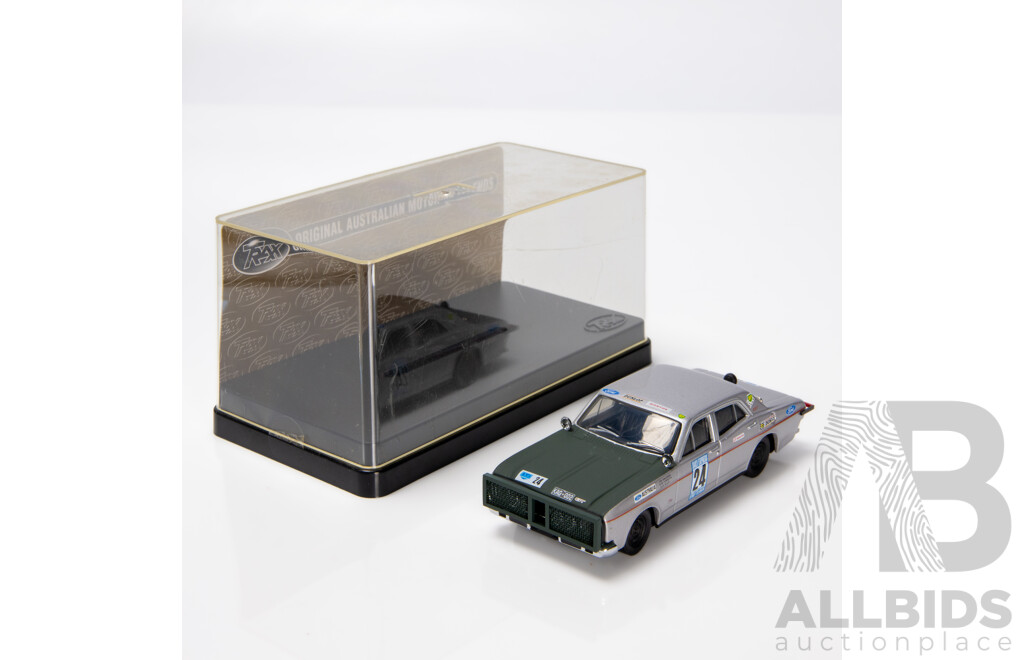 TRAX 1968 Ford XT Falcon GT Sedan London to Sydney Marathon Silver TR24G 1:43 Scale Model Car