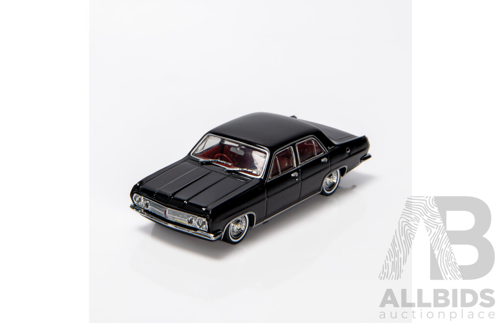 TRAX 1966 Holden HR Premier Sedan Warrigal Black TR32E 1:43 Scale Model Car