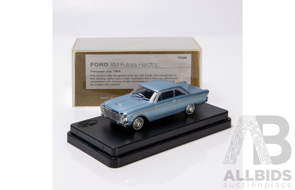 TRAX 1964 Ford XM Futura Hardtop Coupe Silver Blue Metallic TR50B 1:43 Scale Model Car