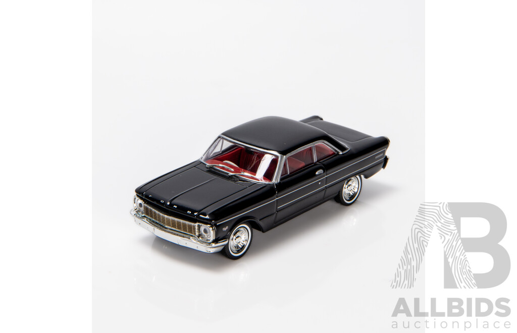 TRAX 1965 Ford XP Futura Hardtop Coupe Raven Black TR51C 1:43 Scale Model Car
