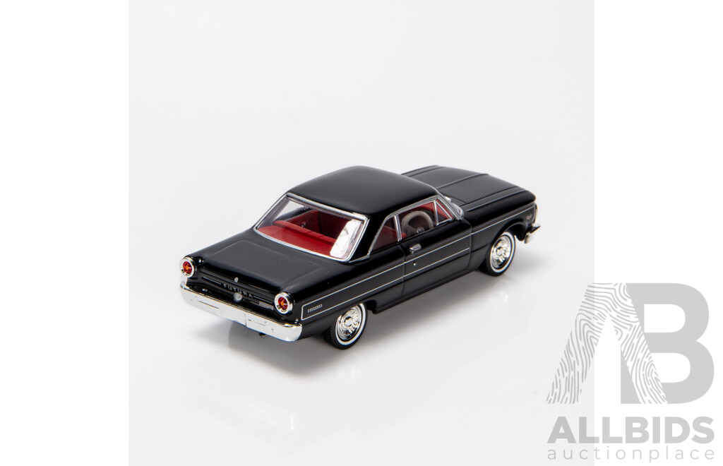 TRAX 1965 Ford XP Futura Hardtop Coupe Raven Black TR51C 1:43 Scale Model Car