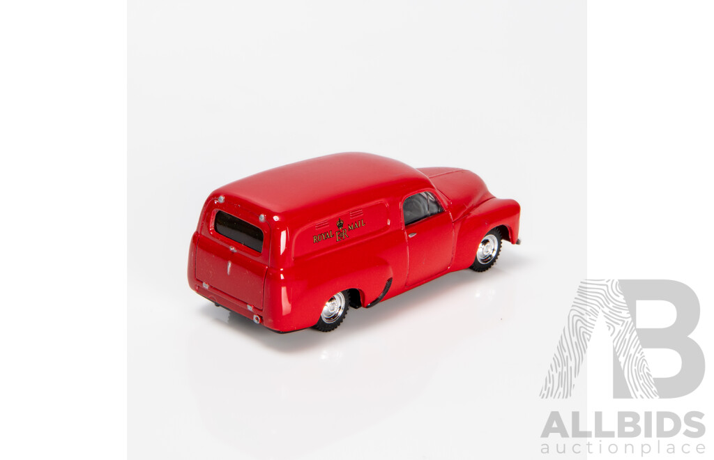 TRAX Holden FJ Panel Van Royal Mail Red 8003P 1:43 Scale Model Car