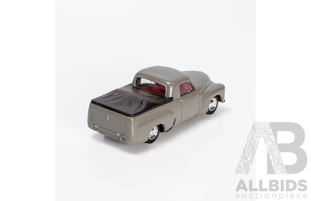 TRAX Holden FJ Utility Dark Grey 8002 1:43 Scale Model Car