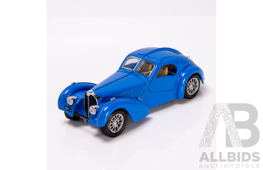 Bburago 1985 (0503) Release - 1936 Bugatti Atlantic Blue 1:24 Scale Model Car