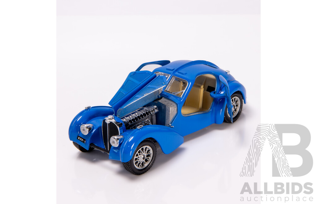 Bburago 1985 (0503) Release - 1936 Bugatti Atlantic Blue 1:24 Scale Model Car