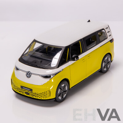 Maisto Special Edition 2023 Volkswagen ID. Buzz Yellow/White 1:24 Scale Model Car - New