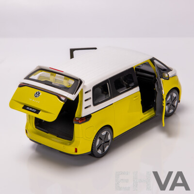 Maisto Special Edition 2023 Volkswagen ID. Buzz Yellow/White 1:24 Scale Model Car - New