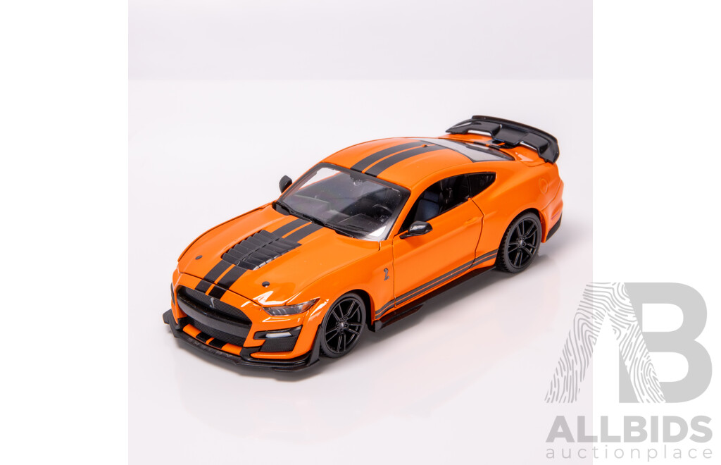 Maisto Special Edition 2020 Ford Shelby Mustang GT500 Orange W Black Stripes 1:24 Scale Model Car - New